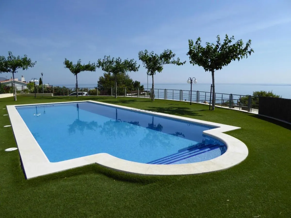 Piso Moderno Con Terraza, Jardin, Piscina Y Wifi, A 400M De La Playa En Llanca - Es-228-137 Apartment