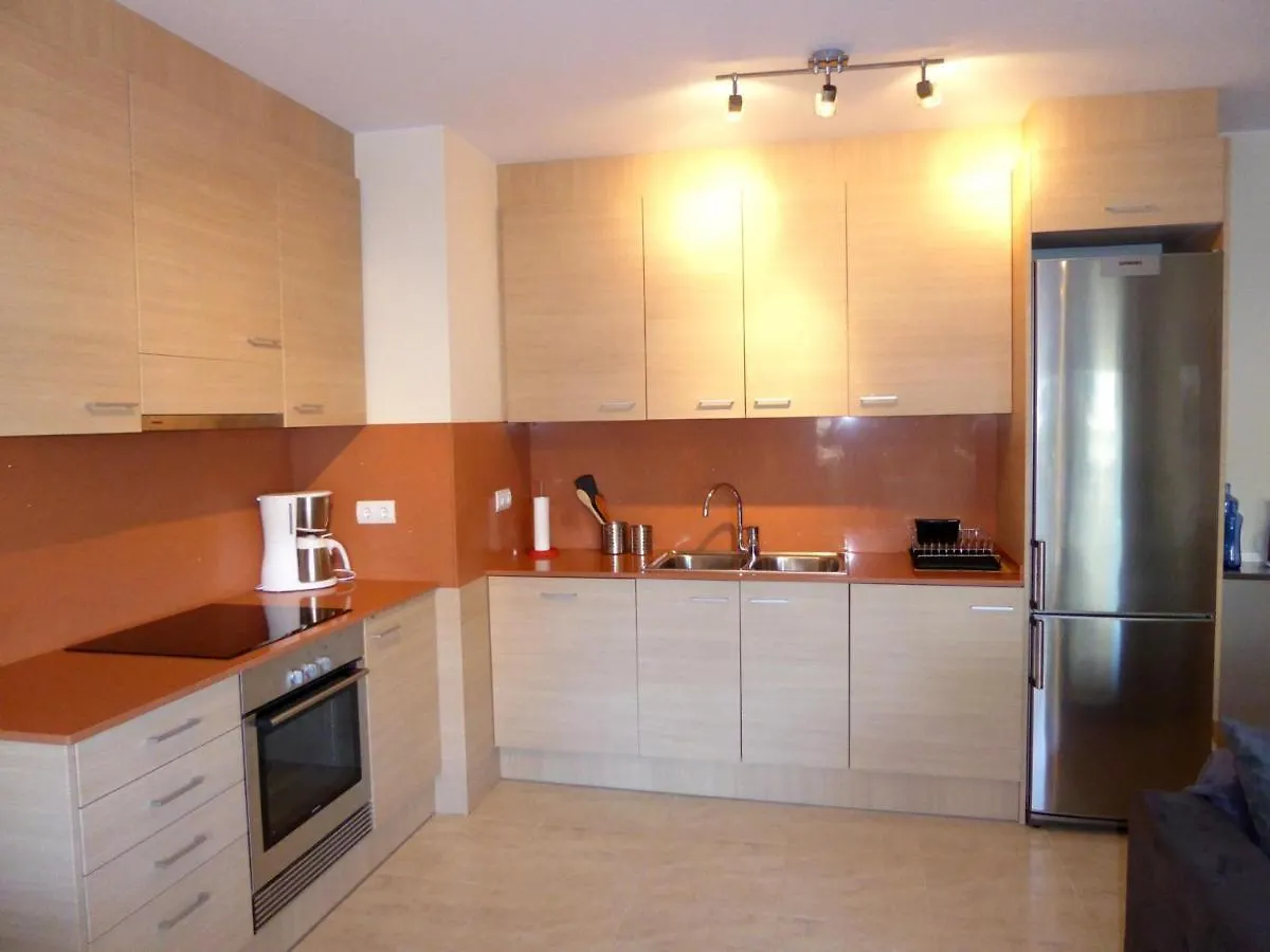 Piso Moderno Con Terraza, Jardin, Piscina Y Wifi, A 400M De La Playa En Llanca - Es-228-137 Apartment 0*,  Spain