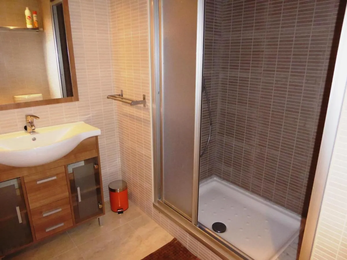 Piso Moderno Con Terraza, Jardin, Piscina Y Wifi, A 400M De La Playa En Llanca - Es-228-137 Apartment Spain