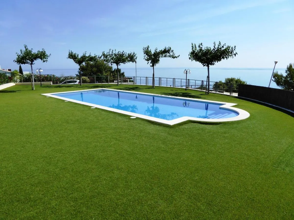Piso Moderno Con Terraza, Jardin, Piscina Y Wifi, A 400M De La Playa En Llanca - Es-228-137 Apartment Spain