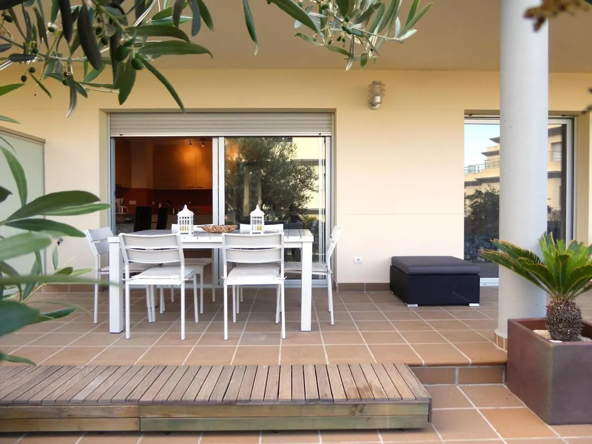 Piso Moderno Con Terraza, Jardin, Piscina Y Wifi, A 400M De La Playa En Llanca - Es-228-137 Apartment
